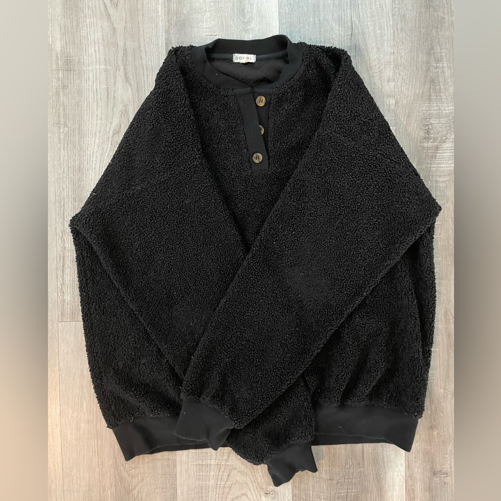 Donni sweater size S